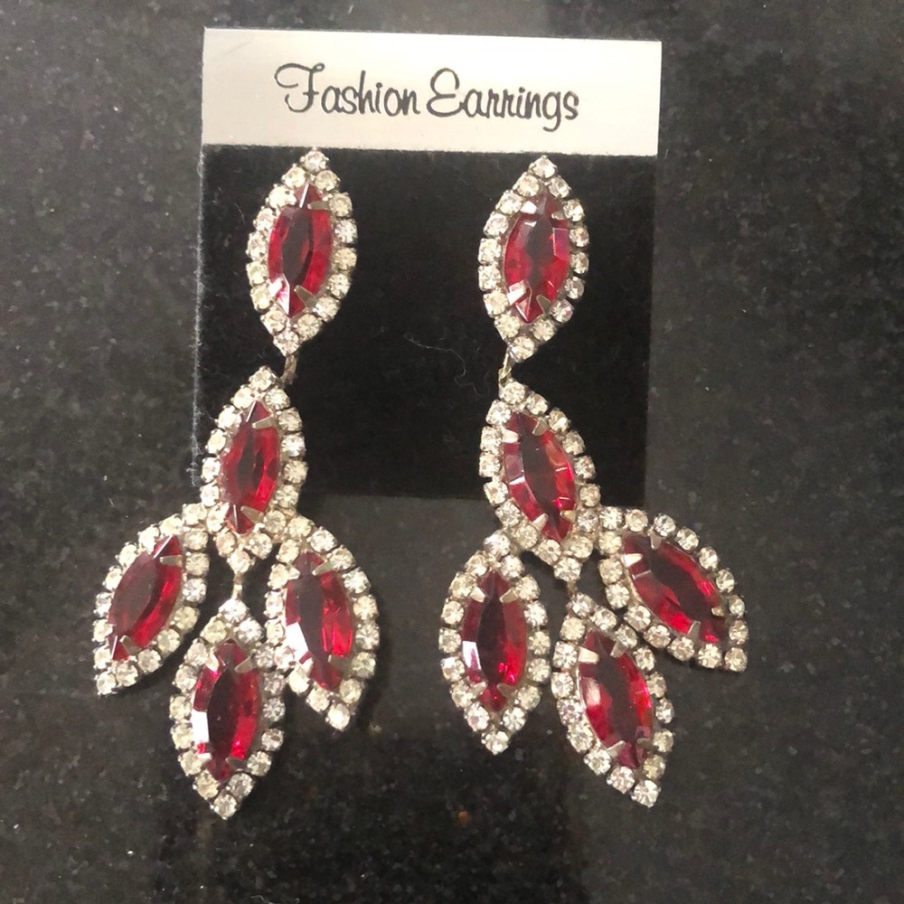 Ruby red rhinestone pierced earrings